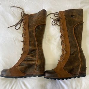 Sorel Cate the Great women's boots size 8 brown distressed leather lace up wedge